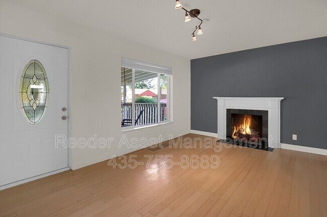 Building Photo - 1269 E Ridgedale Ln