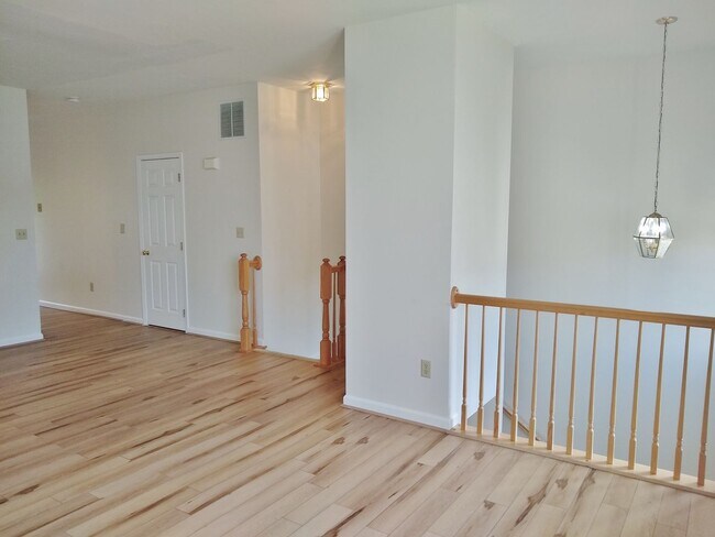 Foto del edificio - 3 Bed / 2 Bath Single Family Townhome