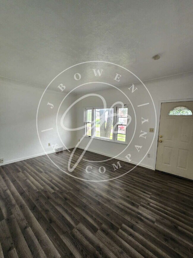 Foto del edificio - 2-Bedroom Gem! Large kitchen. Convienient ...