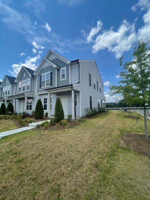 Foto del edificio - Brand new house in Steele Creek!