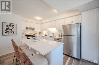 Building Photo - 32 REVERIE Wy