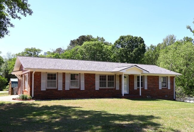 Building Photo - 3054 Poplar Springs Church Rd
