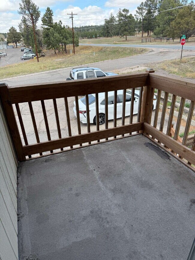 Foto del edificio - Newly Updated 2 Bedroom 1 Bath Condo Close to Downtown Elizabeth!