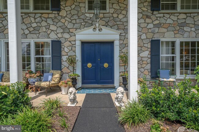 Foto del edificio - 337 Crum Creek Ln