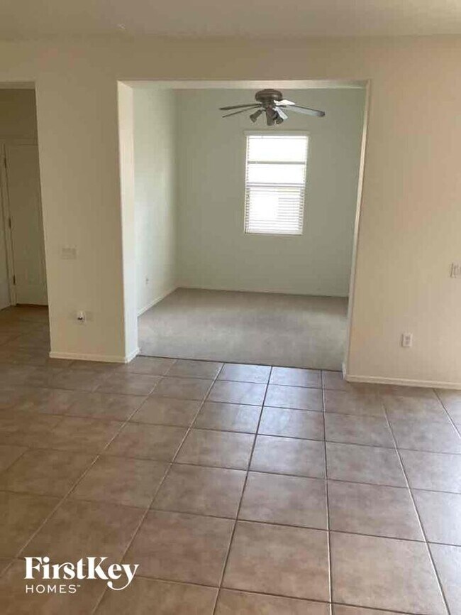 Building Photo - 10616 E Native Rose Trail