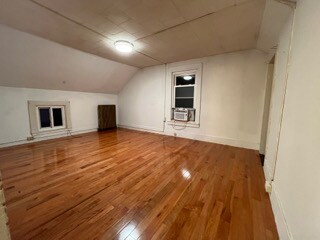 Foto del edificio - 417 W Court St