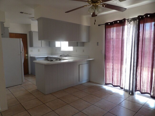 Foto del edificio - Cozy single story home for rent in Goshen