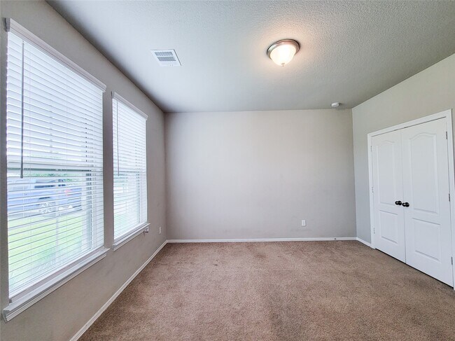 Building Photo - 24811 Crimson Pine Dr