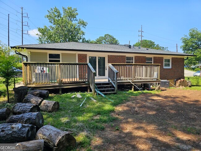 Foto del edificio - 2744 Chamblee Tucker Rd