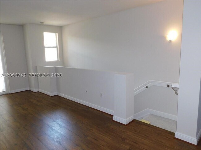 Foto del edificio - 1338 SW 3rd Ct