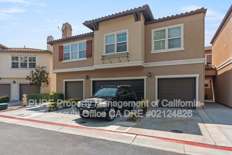 Foto principal - 15329 Oak Tree Dr