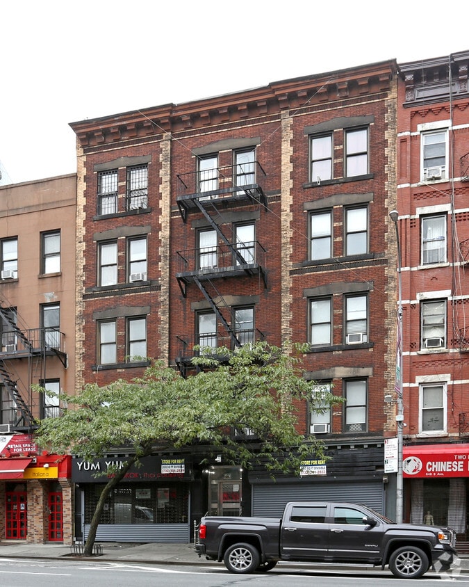Building Photo - 650 9th Ave