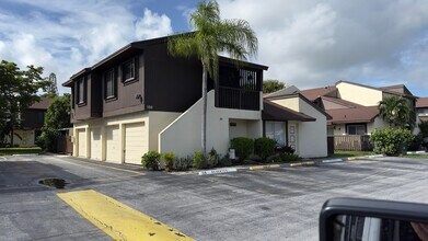 Building Photo - 5340 Bosque Ln
