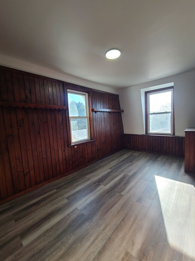 Building Photo - 1320 Perkiomen Ave