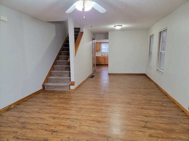 Foto del edificio - 490 E Sycamore St