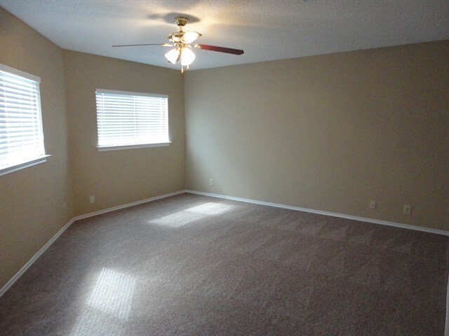 Building Photo - 9206 New Kenton