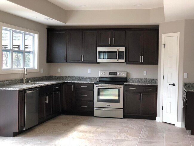 Foto del edificio - 7414 Pemberton Dr