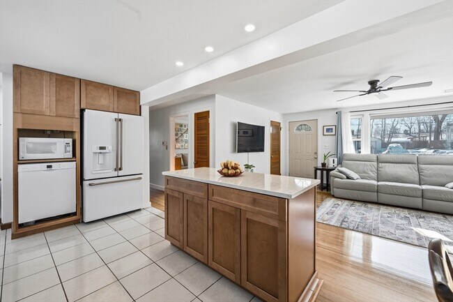 Foto del edificio - 11 Hillcrest Ave