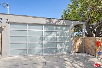 Building Photo - 2226 Ronda Vista Dr