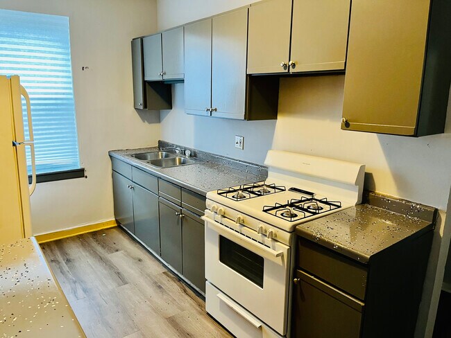 Foto del edificio - 5808 W Fulton St
