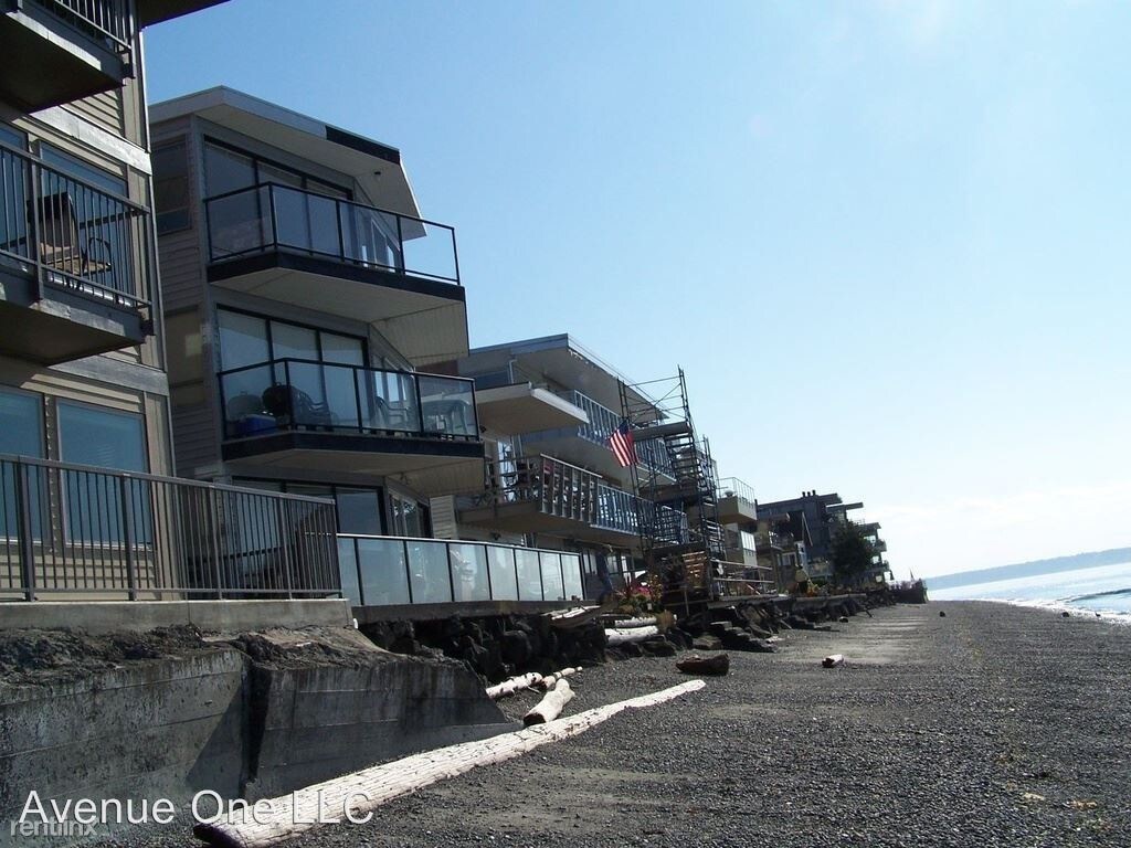 Primary Photo - 3007 Alki Ave SW