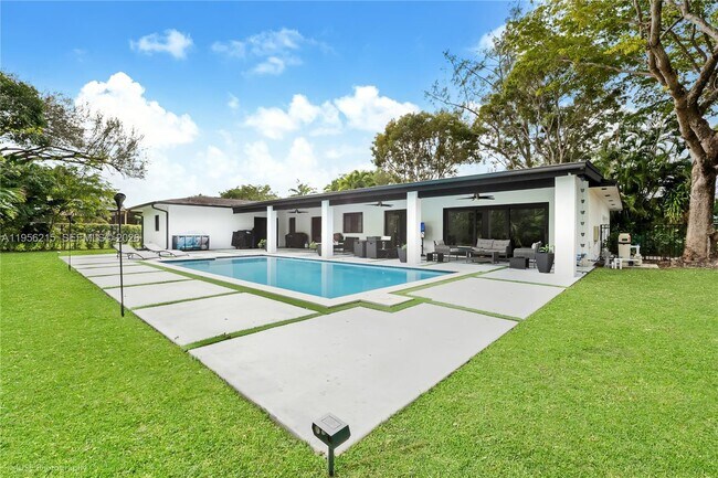 Foto del edificio - 17203 SW 78th Pl