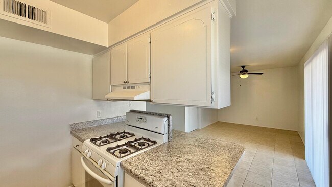 Foto del edificio - 12602 N 21st Ave