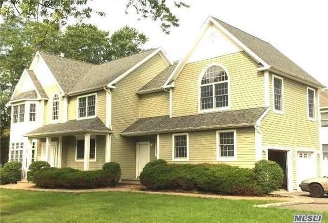 Foto del edificio - 561 Pulaski Rd