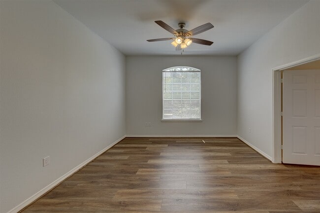 Building Photo - 3045 Marina Bay Dr