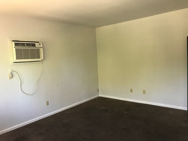 Building Photo - 1311 E Sonora St