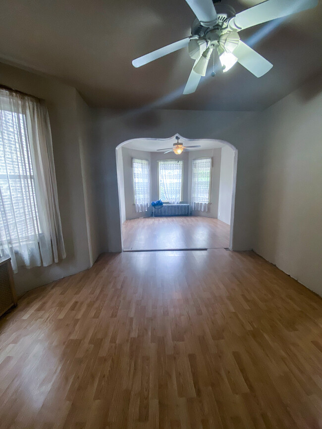 Dining Room - 4018 W Oakdale Ave