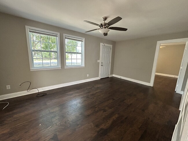 Building Photo - Duplex for Rent