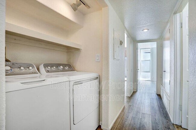 Foto del edificio - 45301 Deep Canyon Rd