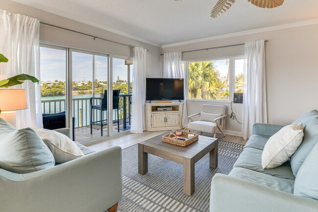 Building Photo - 109 Bayshore Rd