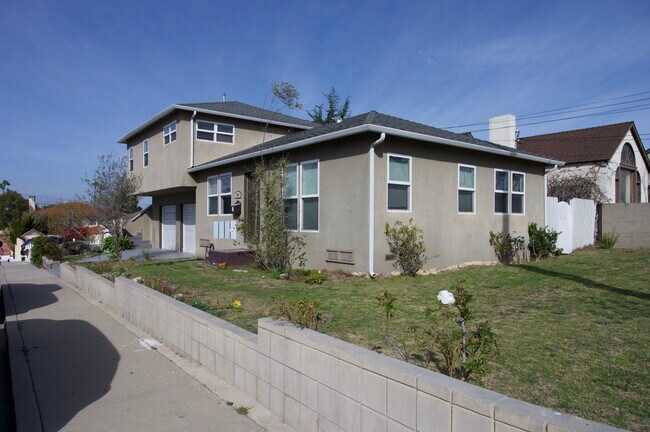Building Photo - 1201 10th St