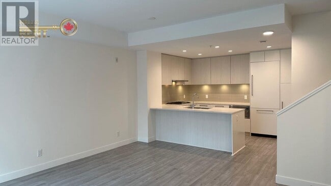Photo du bâtiment - 2035-2035 Glenaire Dr
