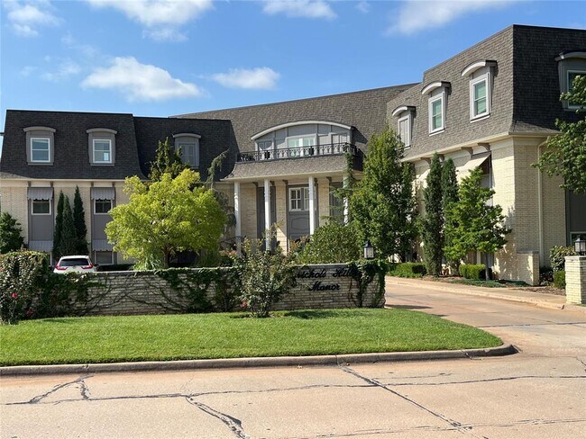 Foto del edificio - 1114 Sherwood Ln