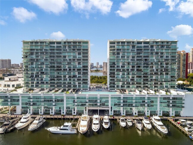 Foto del edificio - 400 Sunny Isles Blvd
