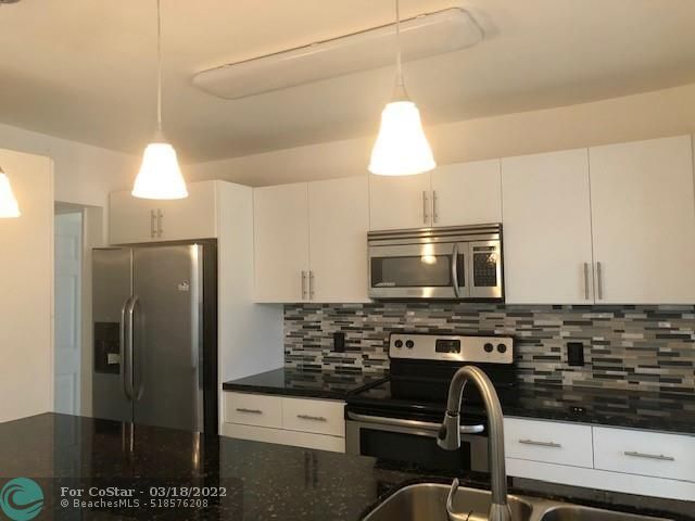 Building Photo - 15275 SW 107th Ln