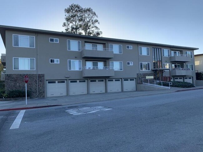 Building Photo - 2 bedroom in Millbrae CA 94030