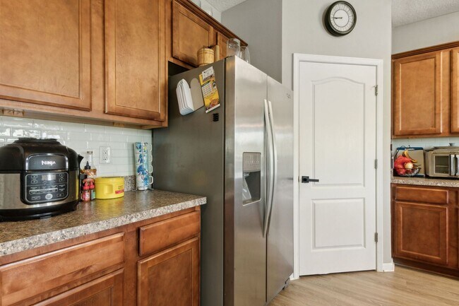 Building Photo - Spacious 5-Bedroom Home  – Prime Amelia Co...