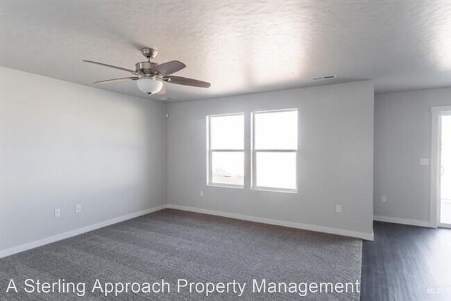 Foto del edificio - 3 br, 2.5 bath House - 3490 W Commemoratio...