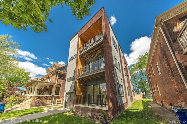 Building Photo - 4530 Commonwealth St