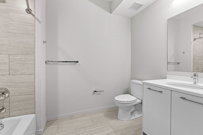 Foto del edificio - 17 E Huron St