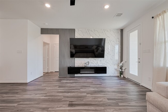 Foto del edificio - 21611 Shadowbrook Birch Dr