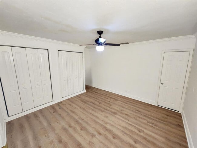 Foto del edificio - 701 SW 68th Terrace