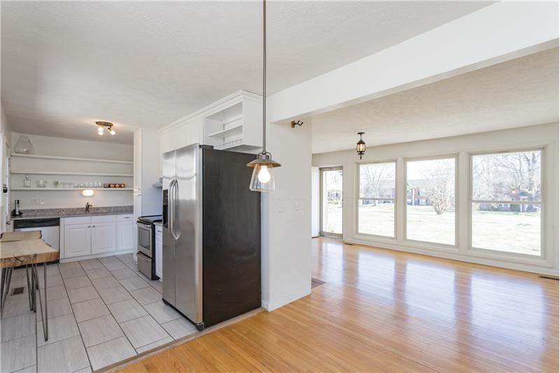 Primary Photo - 812 Rosebank Ave