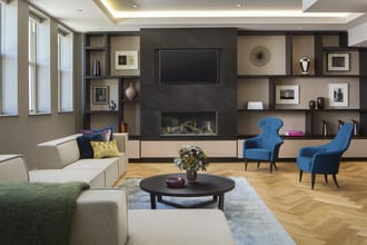 The Versailles photo'