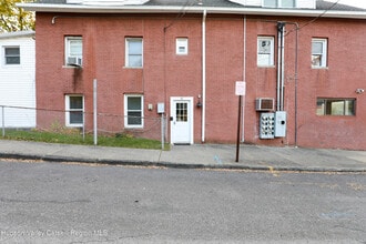 Building Photo - 41 Livingston St