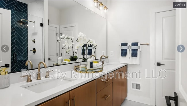 Photo - 116 Crown St Townhome